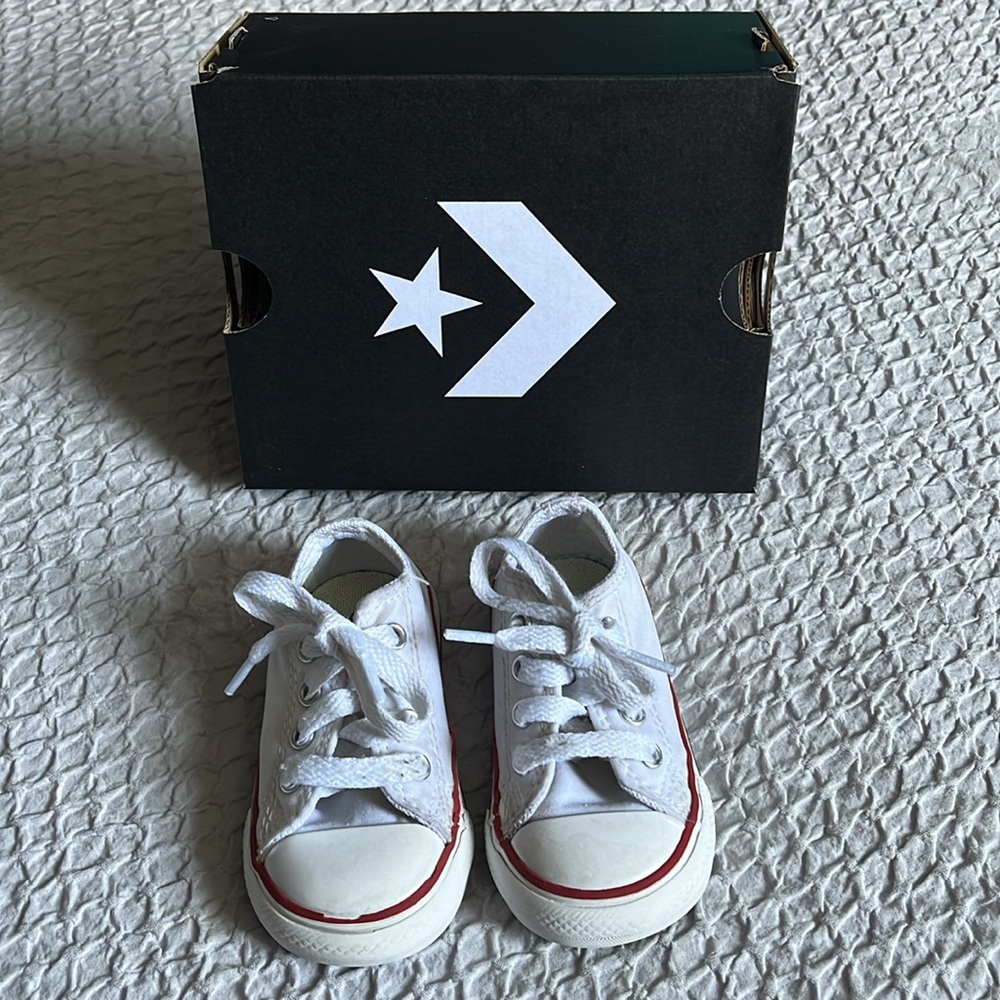 Toddler converse size 4